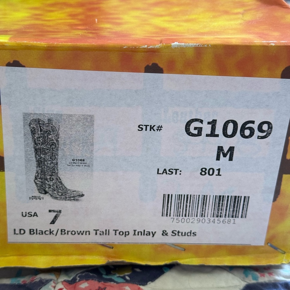 Brown Western Heeled Boots - Picture 3 of 4